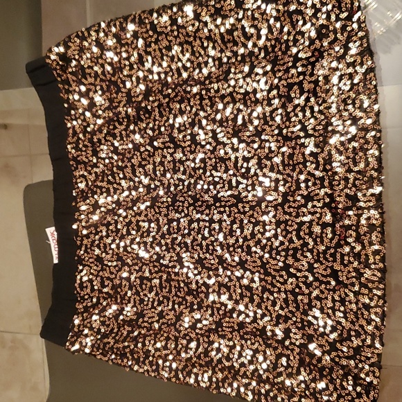 NWT imaginary voyage black and gold sequence skirt - Picture 1 of 6